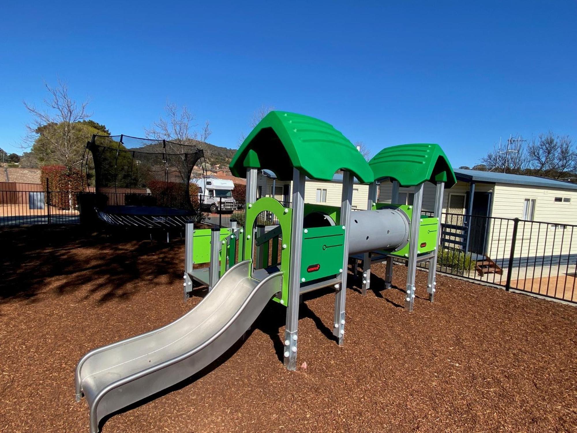 Crestview Tourist Park Queanbeyan Exterior foto
